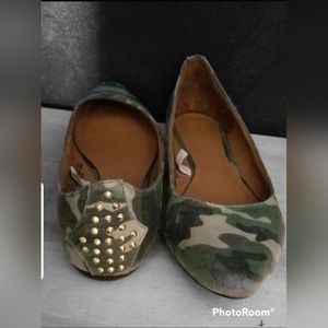 Camo Flats size 10